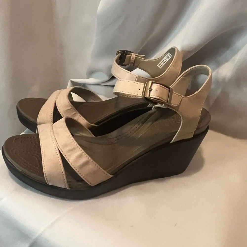 CROCS Tan and Black Wedge Sandals